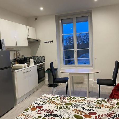 Studio Meuble Et Lumineux 20M2 Apartamento Vittel Exterior foto